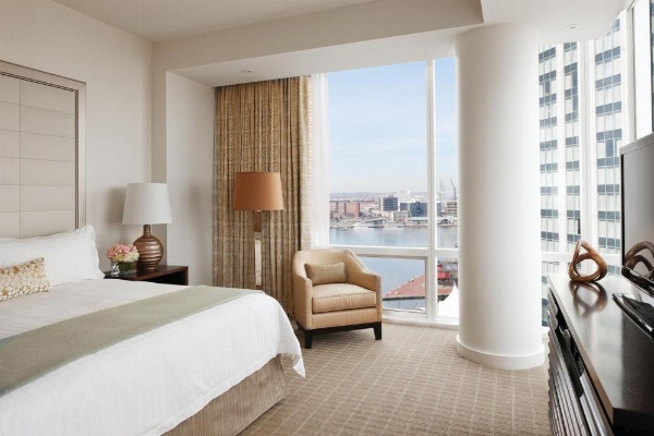 Four Seasons Baltimore image 15